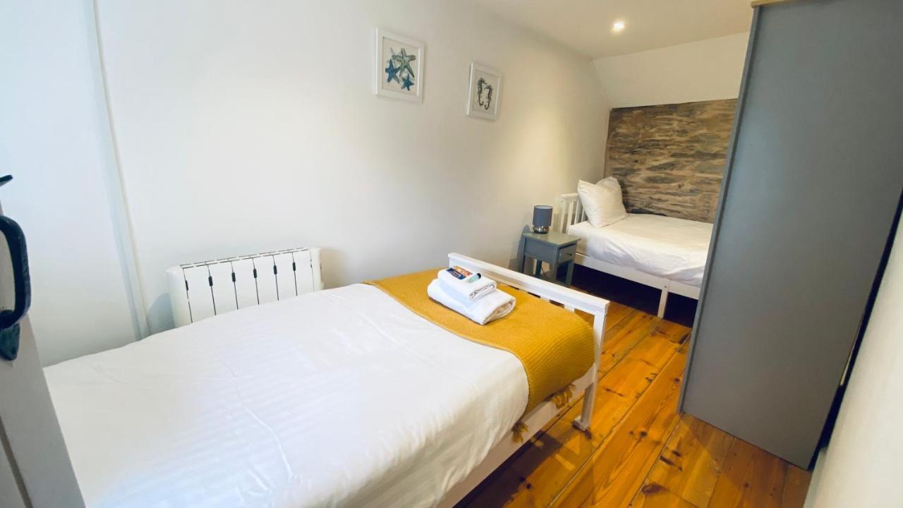 Spindrift Is A Beautiful Newly Refurbished Three Bedroom Private Family House Located On The Old Harbour And The Coastal Path In The Heart Of Beautiful Polperro Exterior photo